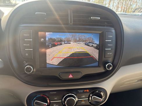 Used 2025 Kia Soul LX w/ LX Technology Package image 22