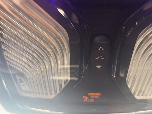 Used 2020 BMW 330i Sedan w/ Premium Package image 29