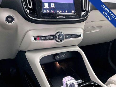 Used 2023 Volvo XC40 B4 Plus w/ Protection Package Premier image 8