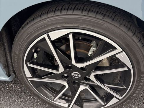 Used 2025 Nissan Sentra SR image 11