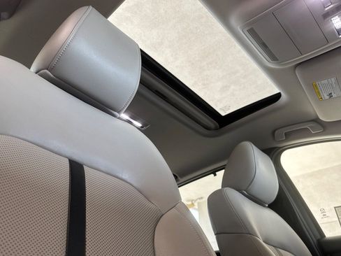 Used 2024 MAZDA CX-90 3.3 Turbo w/ Preferred Package image 17