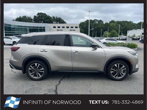 Certified 2025 INFINITI QX60 Luxe w/ Vision Package image 2