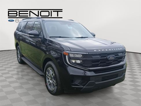 New 2026 Ford Expedition Active image 3