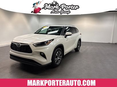Used 2021 Toyota Highlander XLE