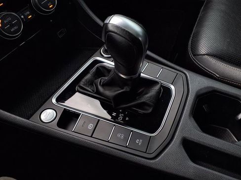 Used 2019 Volkswagen Jetta SEL Premium FWD image 17