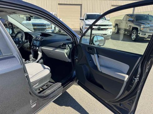 Used 2018 Subaru Forester 2.5i Premium w/ Popular Package #2A image 16