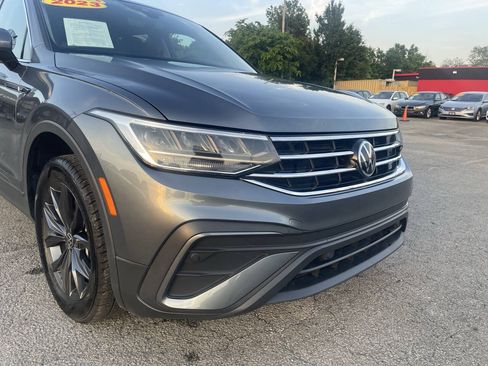 Used 2023 Volkswagen Tiguan SE FWD image 11