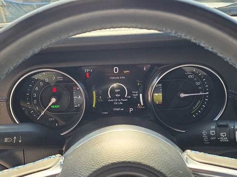 Used 2022 Jeep Wrangler Unlimited Rubicon 4xe AWD/4WD image 32