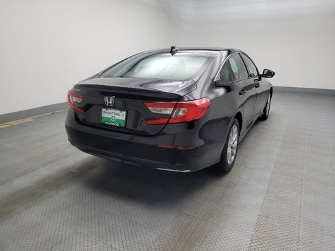 Used 2018 Honda Accord LX image 9