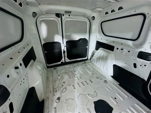 Used 2020 RAM ProMaster City Tradesman image 13