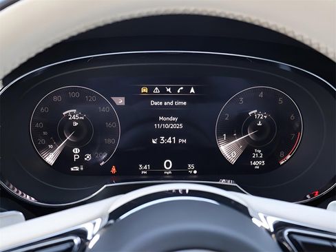 Used 2023 Bentley Bentayga Extended Wheelbase image 33