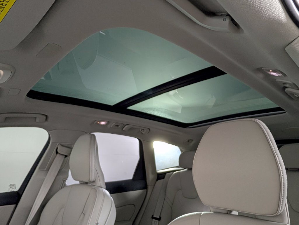 Used 2024 Volvo XC60 B5 Ultimate w/ Climate Package AWD/4WD image 26
