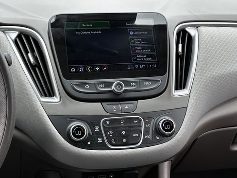Used 2025 Chevrolet Malibu LT FWD image 24
