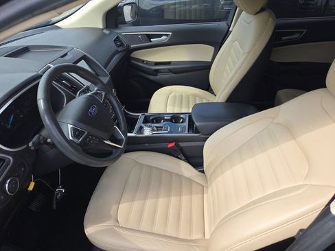 Used 2020 Ford Edge SEL image 9