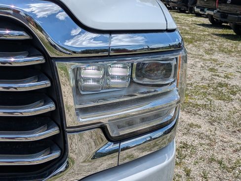 Used 2023 RAM 3500 Limited AWD/4WD image 9