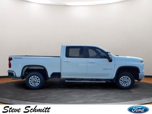 Used 2025 Chevrolet Silverado 2500 LT w/ Convenience Package AWD/4WD image 25