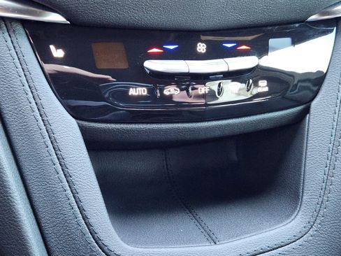 Certified 2026 Cadillac XT5 Luxury image 19