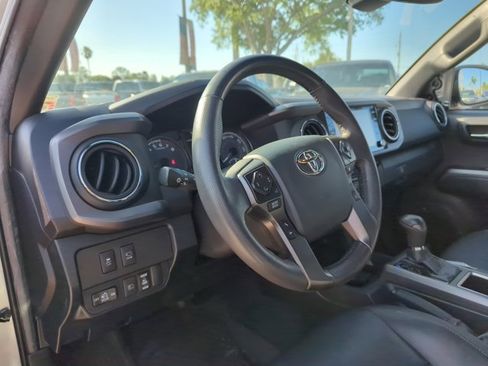 Used 2023 Toyota Tacoma TRD Off-Road w/ TRD Premium Off Road Package image 12