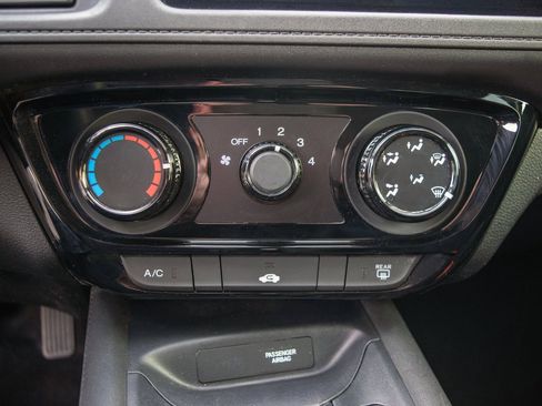 Used 2019 Honda HR-V LX image 20