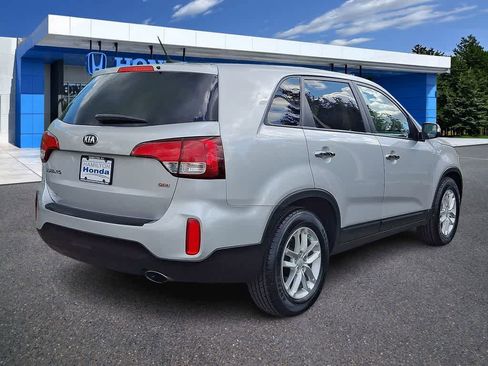 Used 2014 Kia Sorento LX FWD image 24