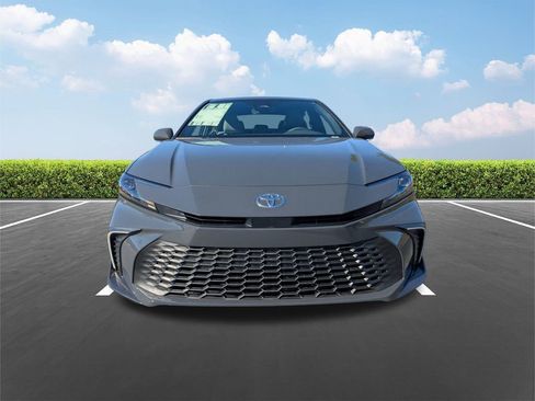 New 2026 Toyota Camry SE w/ Convenience Package FWD image 9