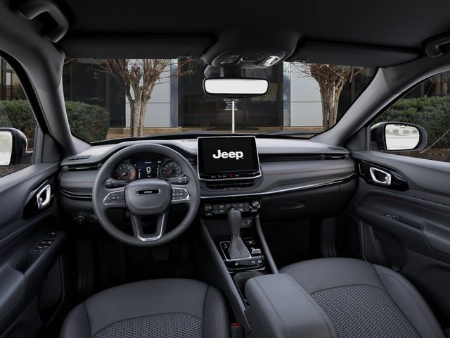 Used 2026 Jeep Compass Trailhawk AWD/4WD image 14