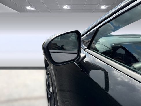 Certified 2026 Nissan Kicks SR FWD image 25
