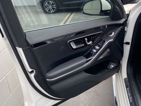 Used 2022 Mercedes-Benz S 500 4MATIC image 9