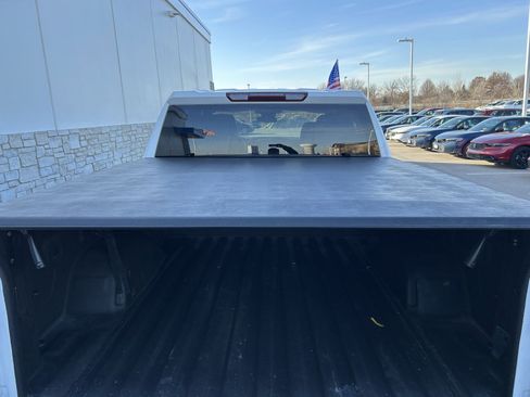 Used 2023 Chevrolet Silverado 1500 Custom image 14