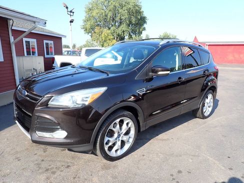 Used 2013 Ford Escape Titanium w/ Class II Trailer Tow Pkg FWD image 3