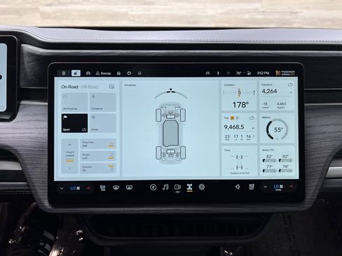 Used 2024 Rivian R1S Adventure image 13