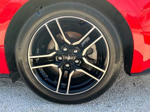 Used 2018 Ford Mustang Premium image 20