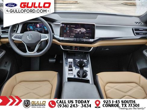 Used 2025 Volkswagen Atlas Cross Sport SE image 11