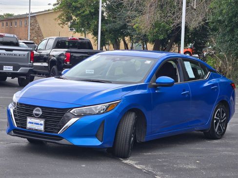Used 2024 Nissan Sentra SV image 4