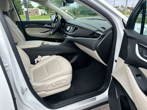 Used 2024 Buick Enclave Essence w/ Technology Package FWD image 35