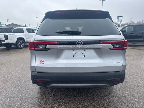 Used 2024 Toyota Grand Highlander Limited image 6