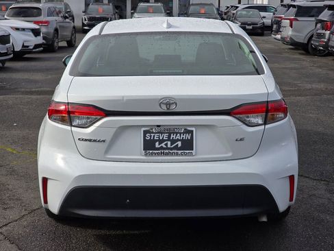 Used 2024 Toyota Corolla LE image 4