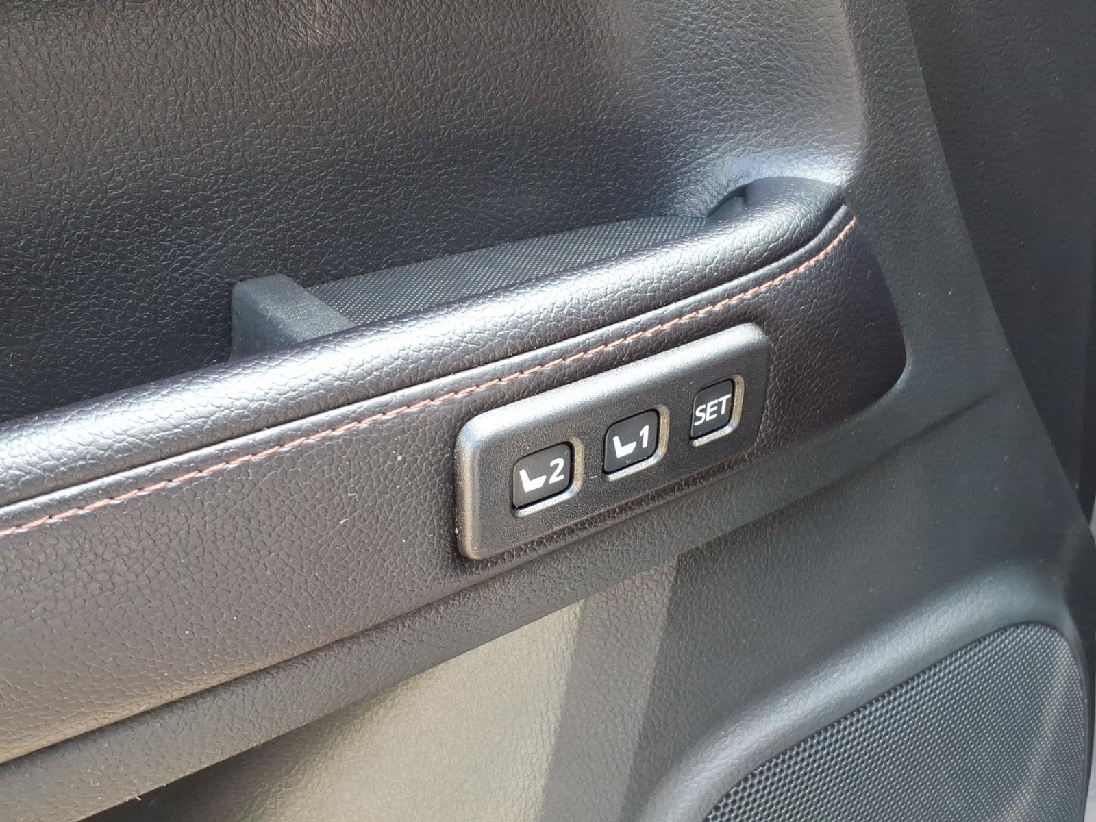 Used 2016 Toyota 4Runner Limited AWD/4WD image 18