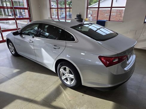 Used 2022 Chevrolet Malibu LS w/ Driver Confidence Package II FWD image 5