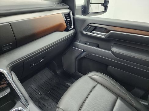Used 2024 GMC Sierra 2500 Denali w/ Denali Reserve Package image 12