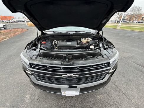 Used 2024 Chevrolet Suburban RST w/ Luxury Package AWD/4WD image 29