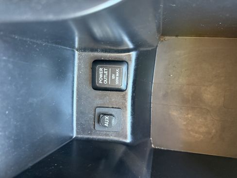 Used 2011 Honda Accord LX image 16