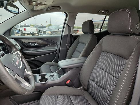 Used 2023 GMC Terrain SLE w/ Driver Convenience Package image 7