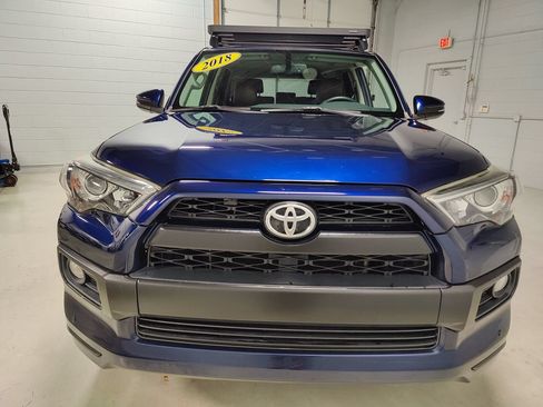 Used 2018 Toyota 4Runner Limited AWD/4WD image 3