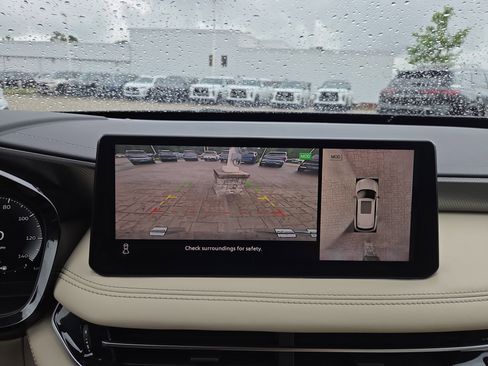 Used 2023 INFINITI QX60 Luxe w/ Cargo Package AWD/4WD image 14