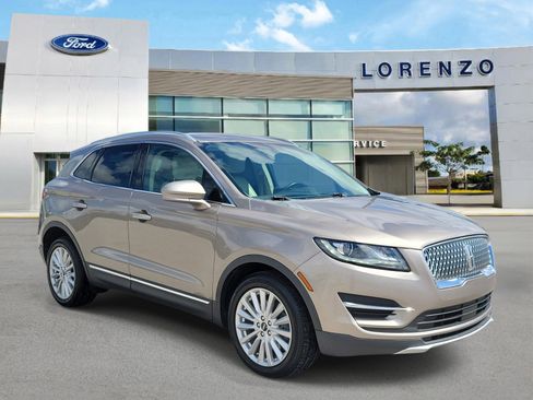 Used 2019 Lincoln MKC Premiere FWD image 3