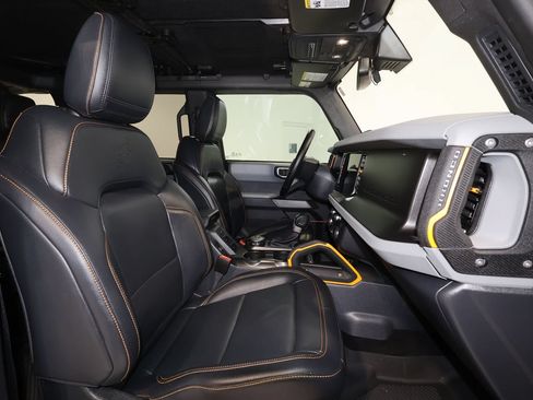 Used 2022 Ford Bronco Badlands w/ Sasquatch Package AWD/4WD image 27
