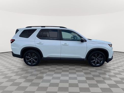 Used 2023 Honda Pilot Sport image 7