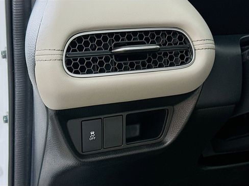 New 2026 Honda HR-V EX-L image 10