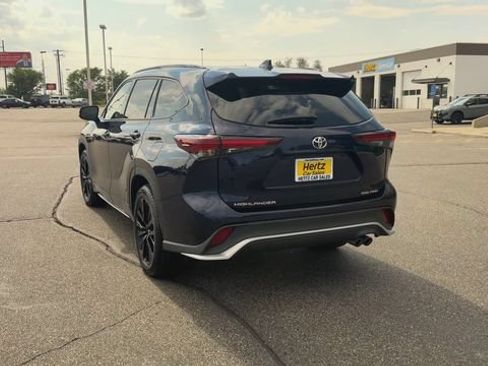 Used 2025 Toyota Highlander XSE AWD/4WD image 7
